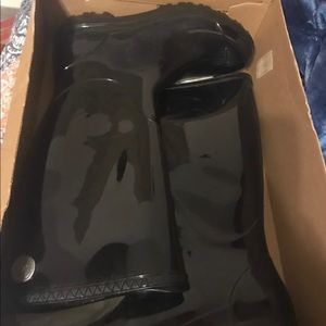 Ugg rainboots